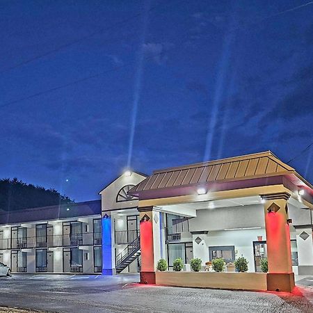 Super 8 By Wyndham Marion Nc Hotell Eksteriør bilde