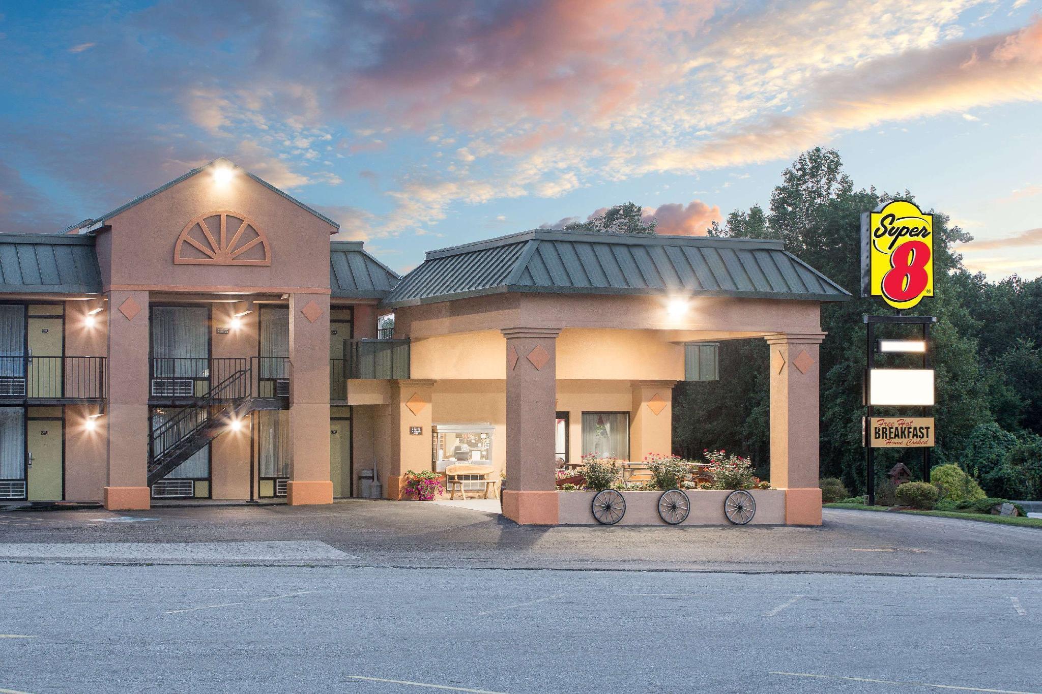 Super 8 By Wyndham Marion Nc Hotell Eksteriør bilde